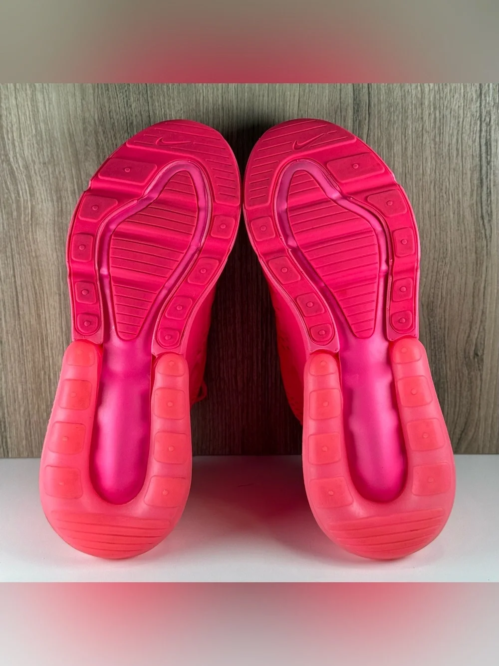 Nike Air Max 270 Bright Triple Pink Running Shoes FD0293-600 Women’s Size 7.5